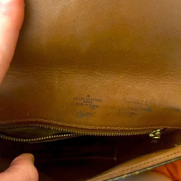 Vintage Authentic (Date Code 884VI) LOUIS VUITTON “Chantilly” PM - Picture 10 of 16